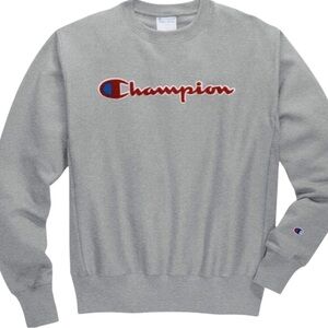 Women’s medium champion sweatshirt. Lightly worn and great for the cold!
